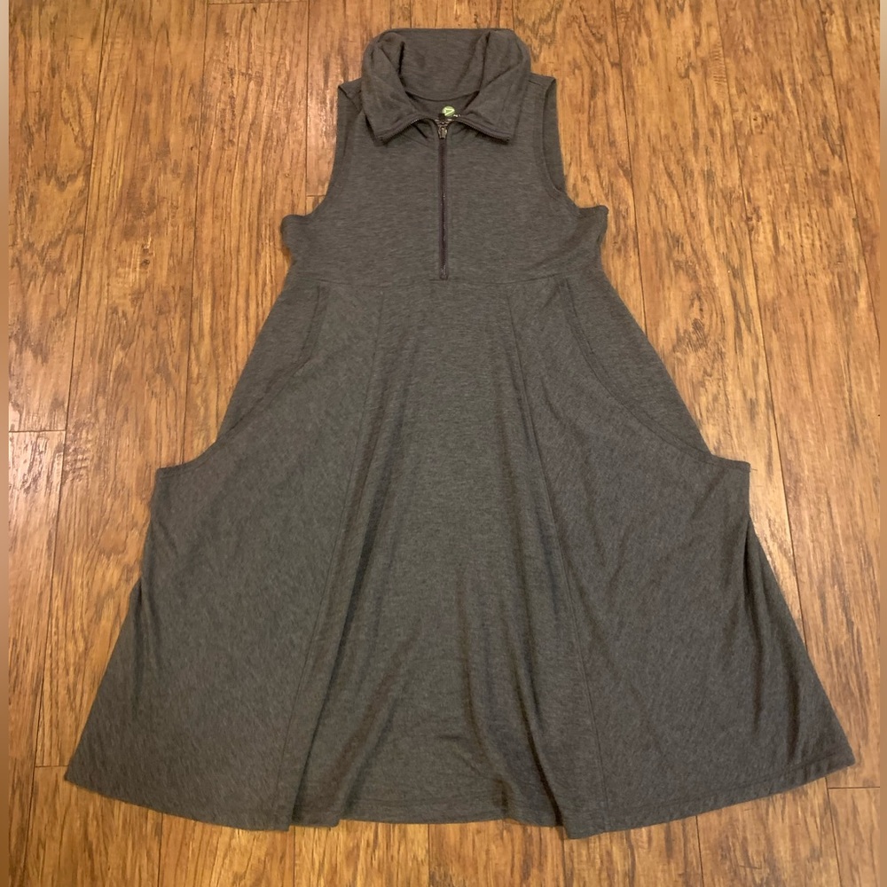 Dakini Womens Active Dress Grey With Pockets Zip Up Mock Neck